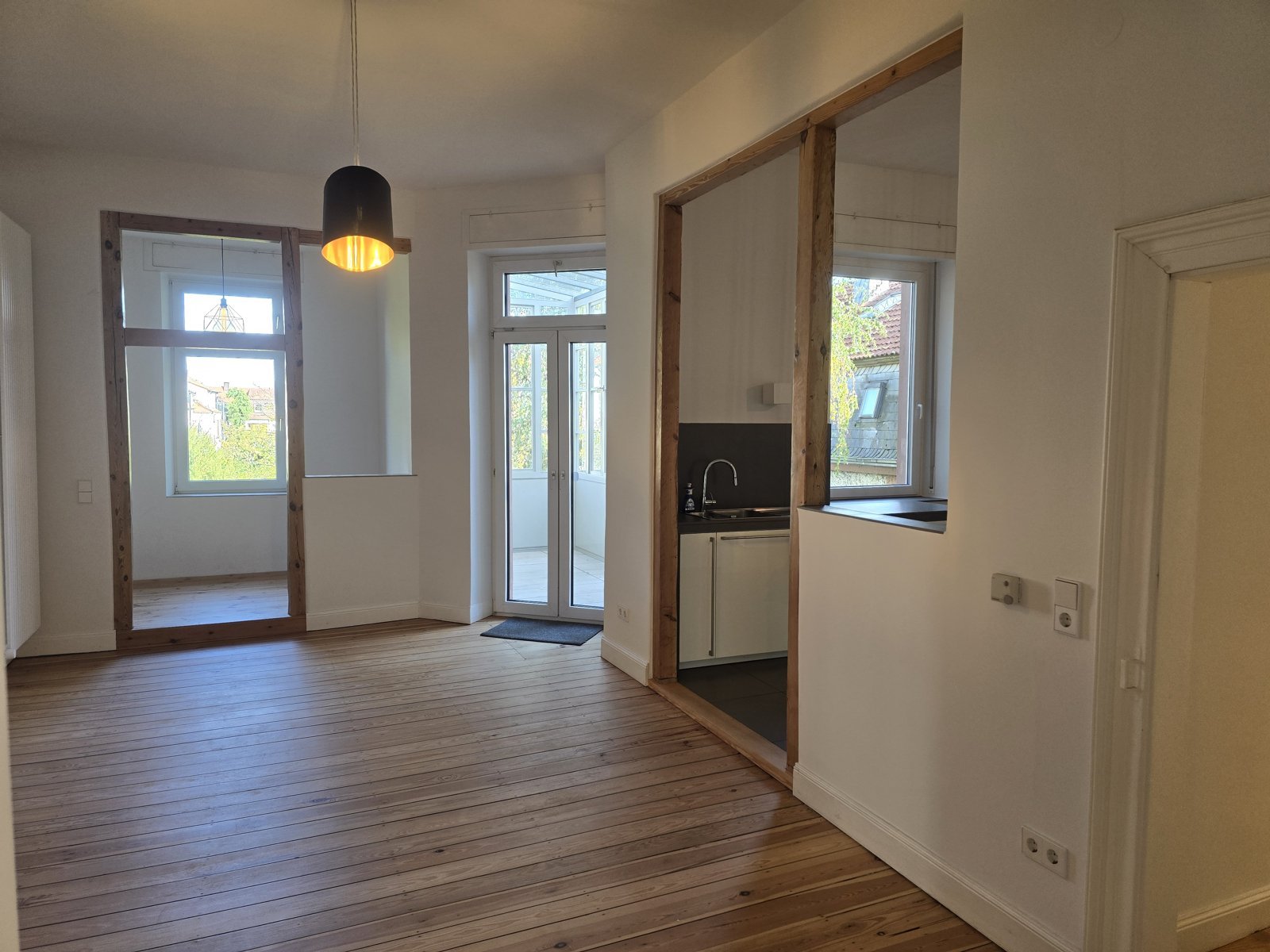 Refurbished 3-BR townhouse apartment in Kaiserslautern-Nord